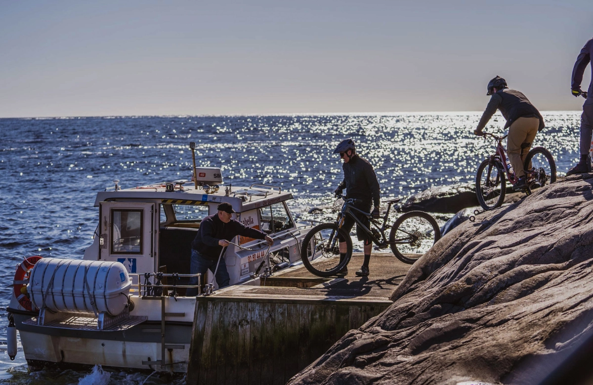 Øyhopping-med-sykkel-Foto-Even-Baarseth.jpg