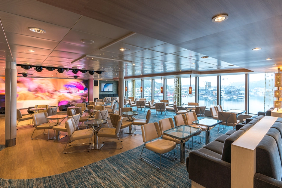 Utsikten Bar & Lounge.jpg