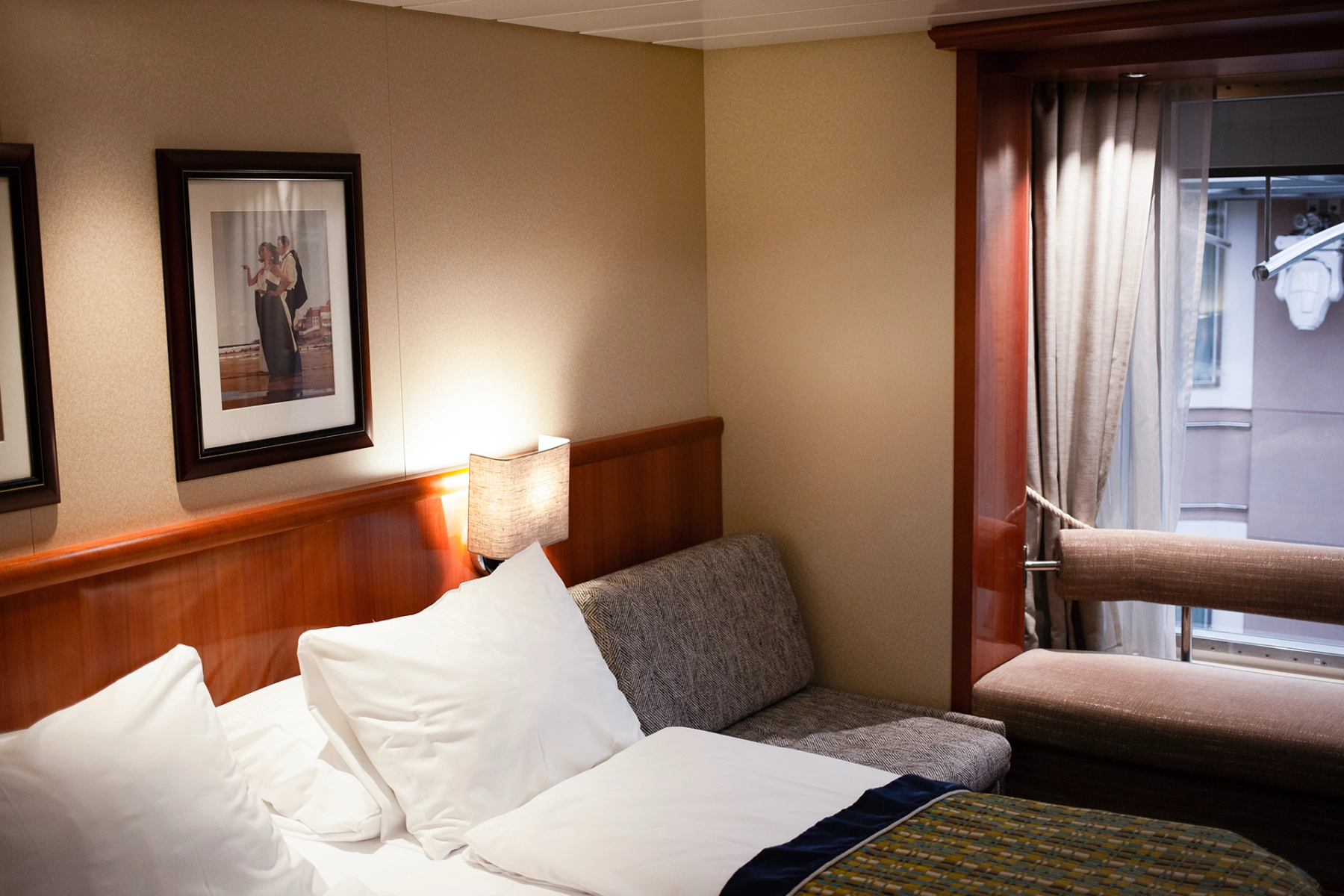 Color Class-lugar med dobbeltseng og promenadeutsikt