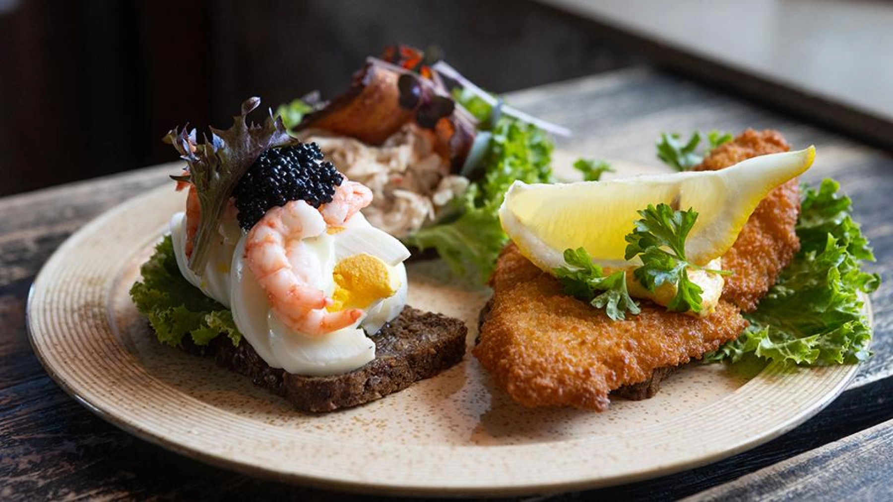 Tallerken med mat.jpg