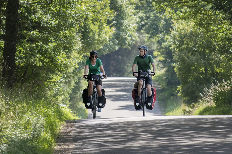 Par på sykkeltur i Silkeborg.jpg