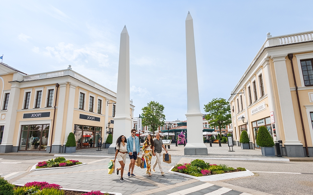 Designer Outlet_.jpg