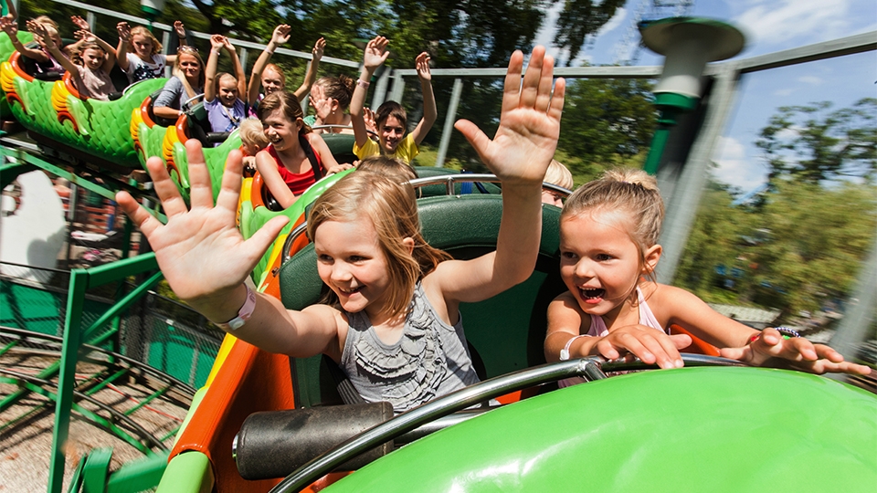 Barn i karusell i Tivoli Friheden.jpg